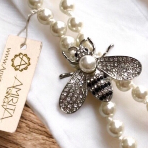 NWT Amrita Singh Pearl Tassel Rhinestone Bee Necklace - Picture 1 of 8